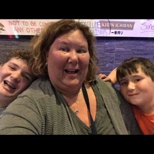 Meet your Posher, Andrea